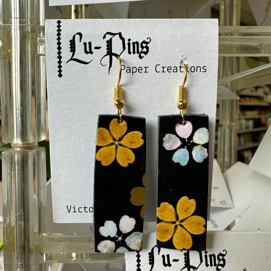 Lu-Pins Paper Creation Black Floral Earrings