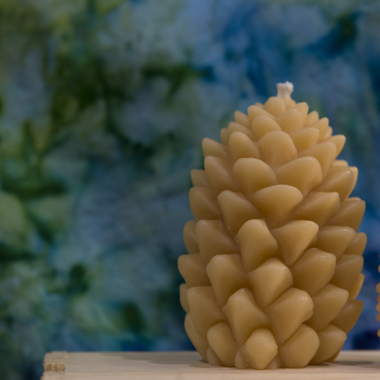 Joan's Beeswax Candles Pinecone